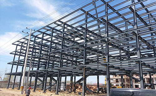 华池华池钢结构厂房屋面选材指南：确保性能与经济性的完美结合